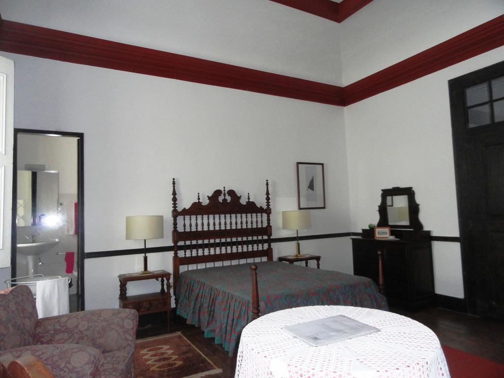 Отель Casa Do Brigadeiro Lajeosa  Экстерьер фото