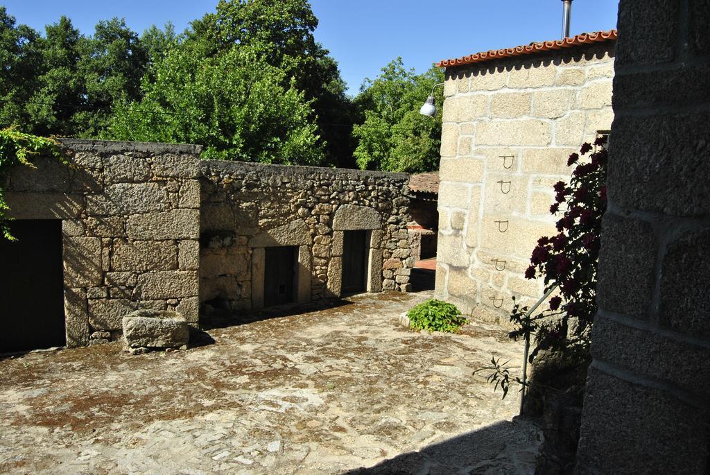 Отель Casa Do Brigadeiro Lajeosa  Экстерьер фото